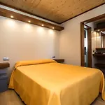 El Caseron De Conil & Apartmán *